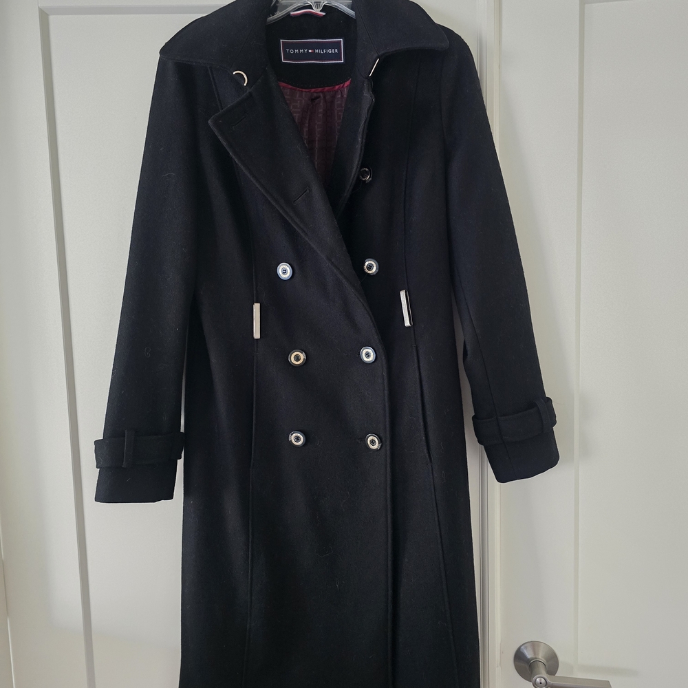 Tommy Hilfiger Navy, Red & White Logo Patch Wool Garment